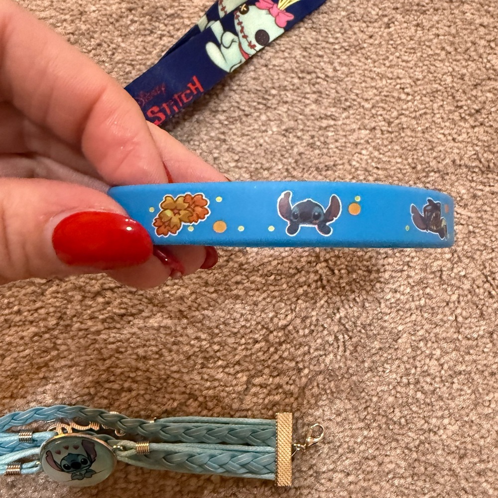 Stitch Kids Accessory Set - Picture 4 of 4